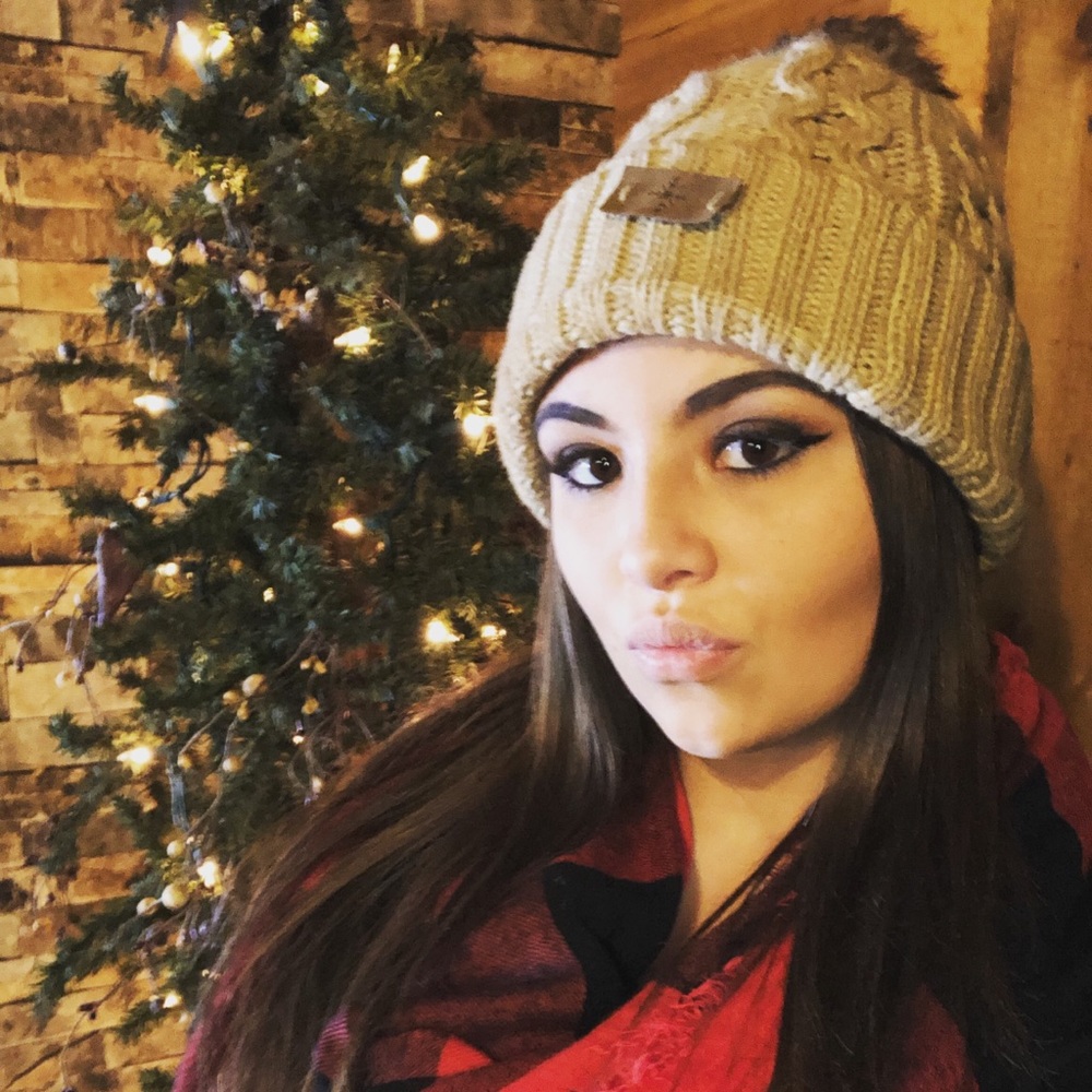 Meet your Posher, Tayler